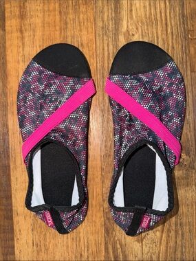 Fitkicks Leopard Patterned Slip-On Water Shoes with Elastic Strap